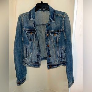 Adorable American Eagle jean jacket size medium